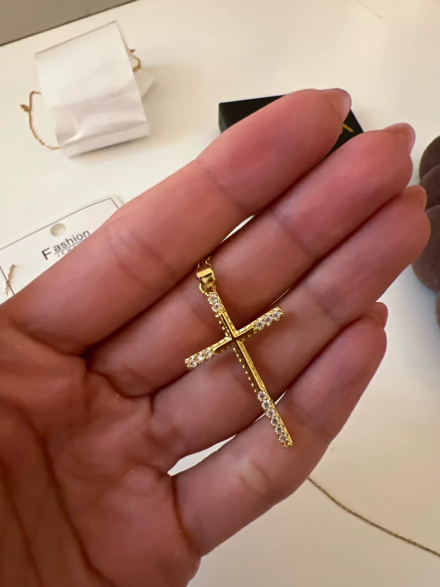 Collier croix femme | modèle #RELWEEN Colliane