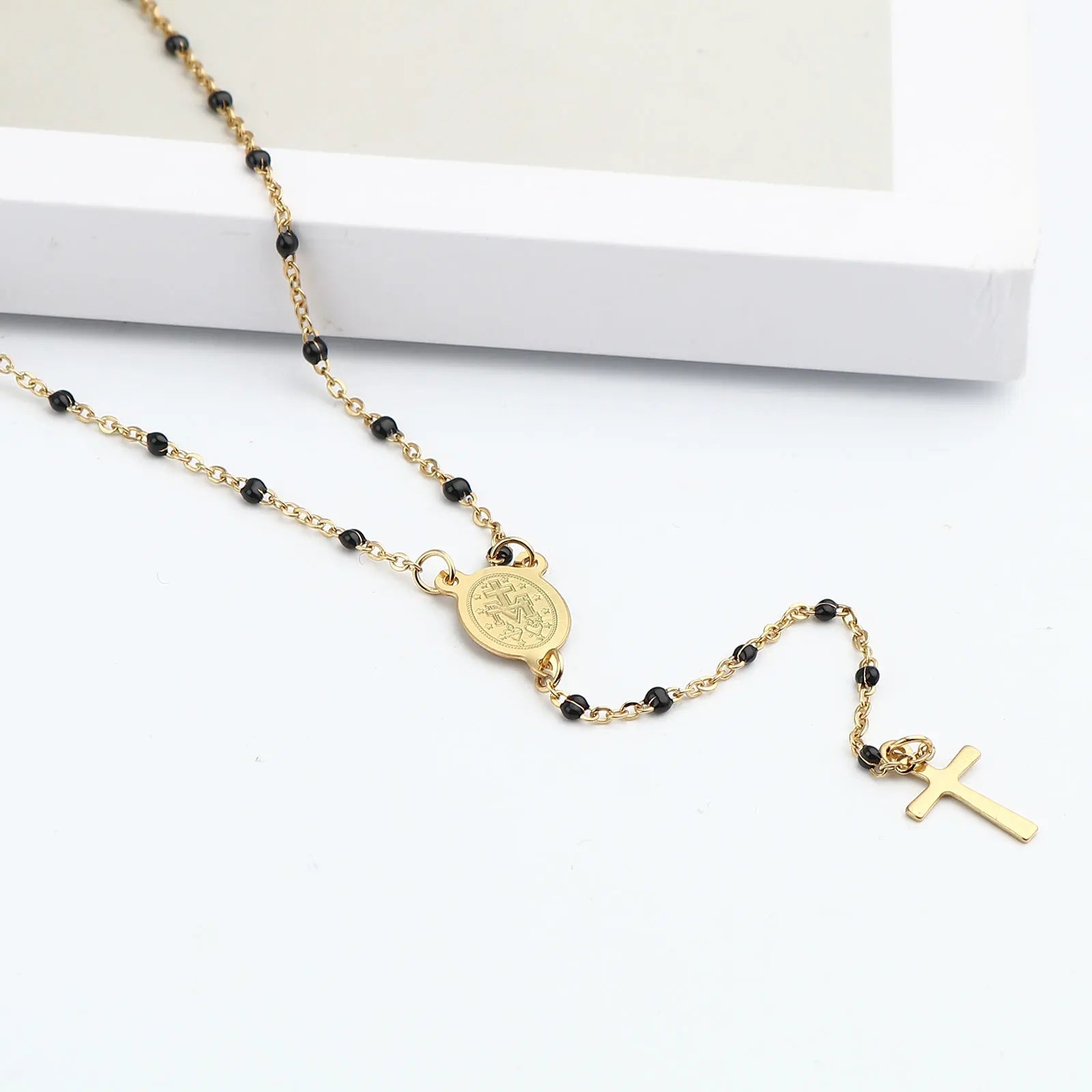 Collier en croix pour femme | modèle #TIYA Ma boutique
