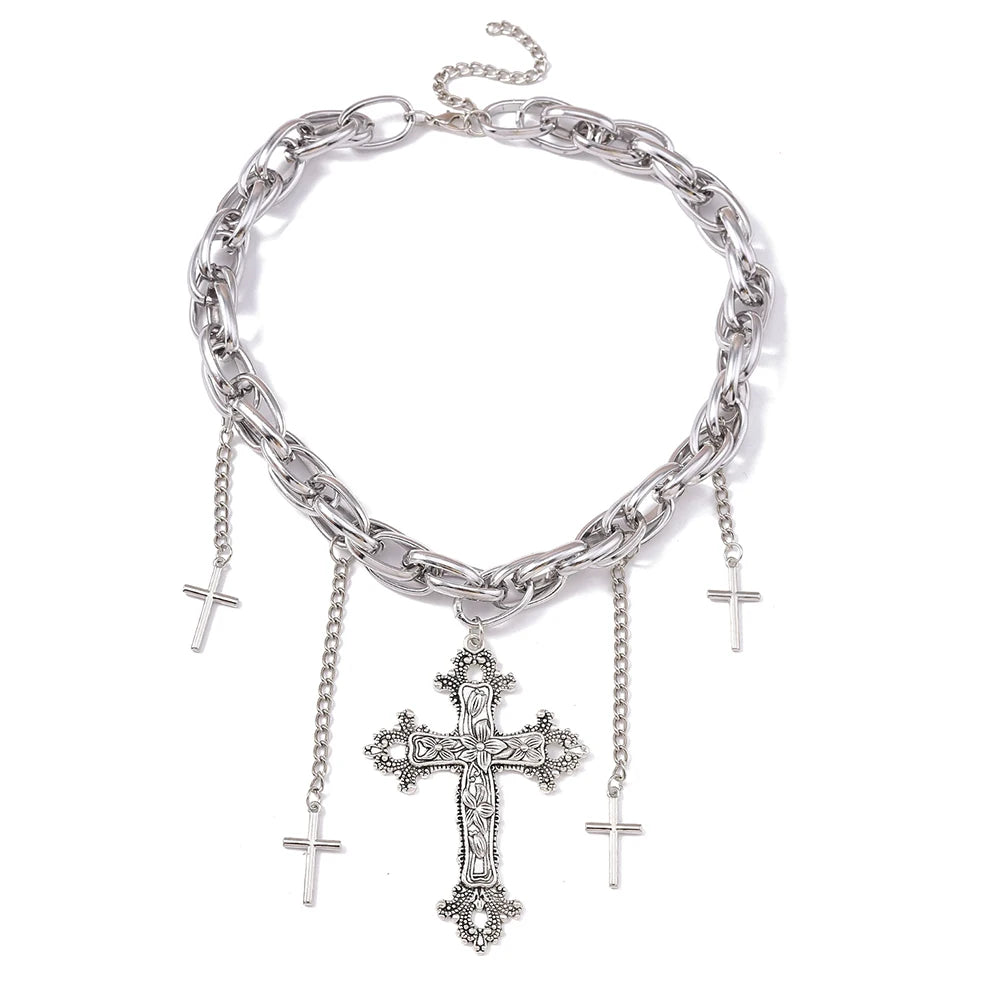Collier en croix pour femme très épais et argenté