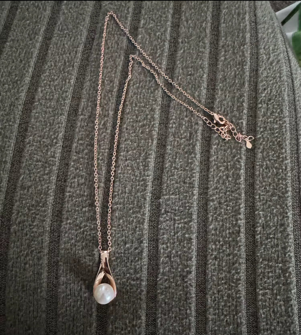 Collier rose | modèle #HETENA Ma boutique
