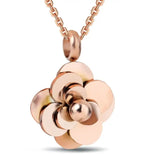 Collier fleur de couleur rose pastel 