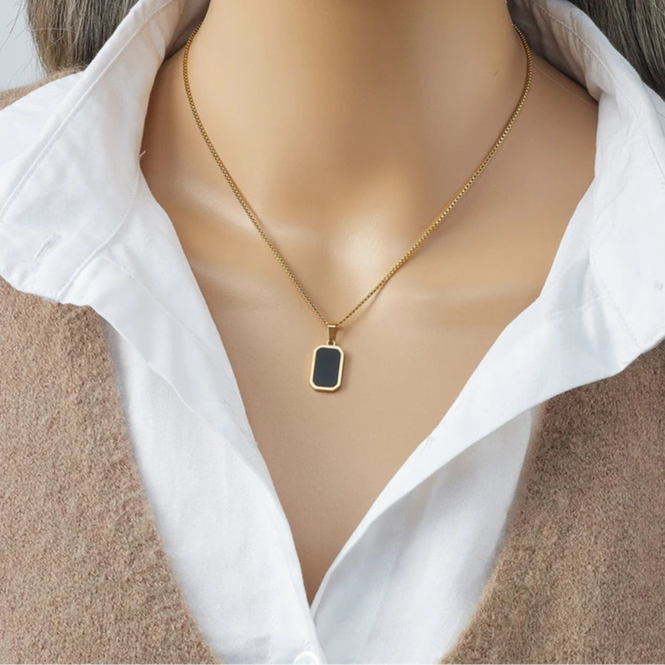Collier noir | modèle #RECA Ma boutique