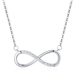 Collier infini de couleur argentée 