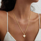 Collier blanc | modèle #DLOVIS Colliane