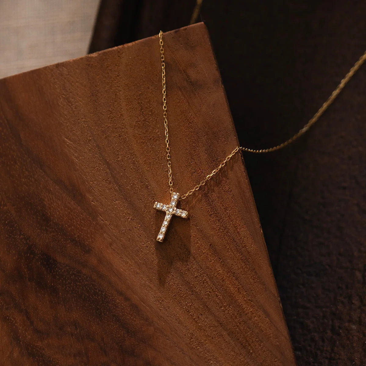 Collier en croix pour femme | modèle #FINDSI