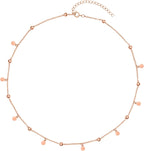 Collier ras de cou très fin de couleur rose 