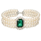 Collier ras de cou blanc et vert avec plusieurs rangs 