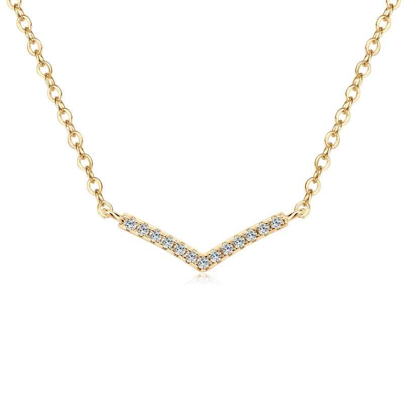 Collier doré avec pendentif en forme de v