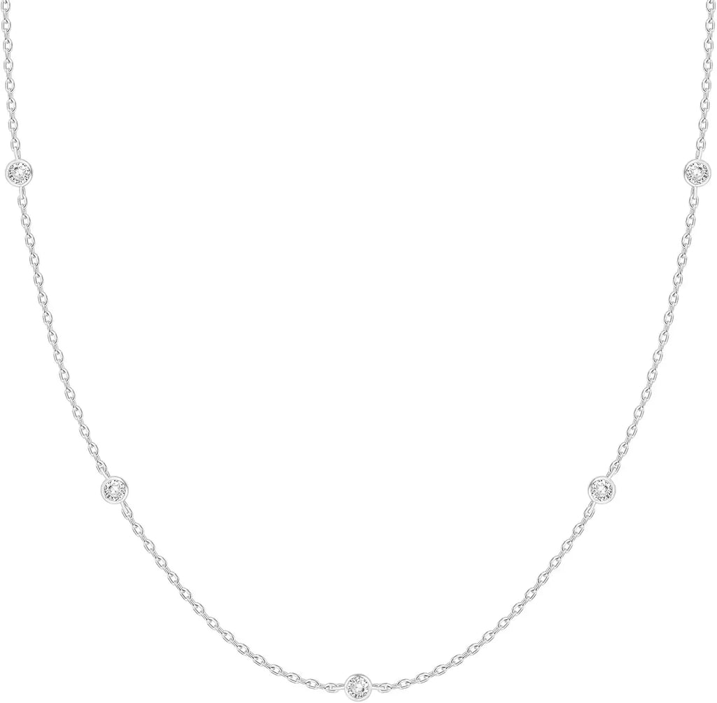 Collier ras de cou très fin de couleur grise 