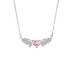 Collier rose avec une chaîne fine et argentée et un pendentif en forme d'oiseau