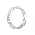 Collier sautoir épais de couleur blanche 