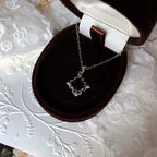 Collier noir | modèle #ANIMA Ma boutique