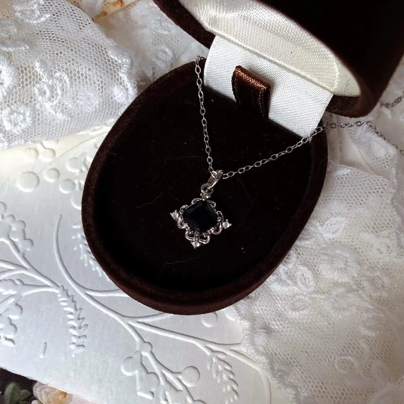 Collier noir | modèle #ANIMA
