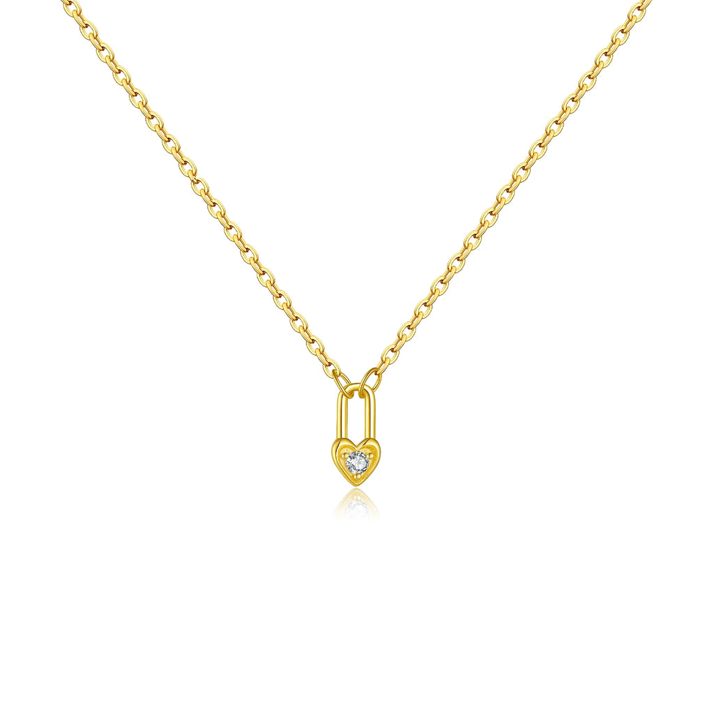 Collier minimaliste avec pendentif en forme de petit cœur 
