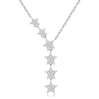 Collier fin avec des étoiles brillantes 
