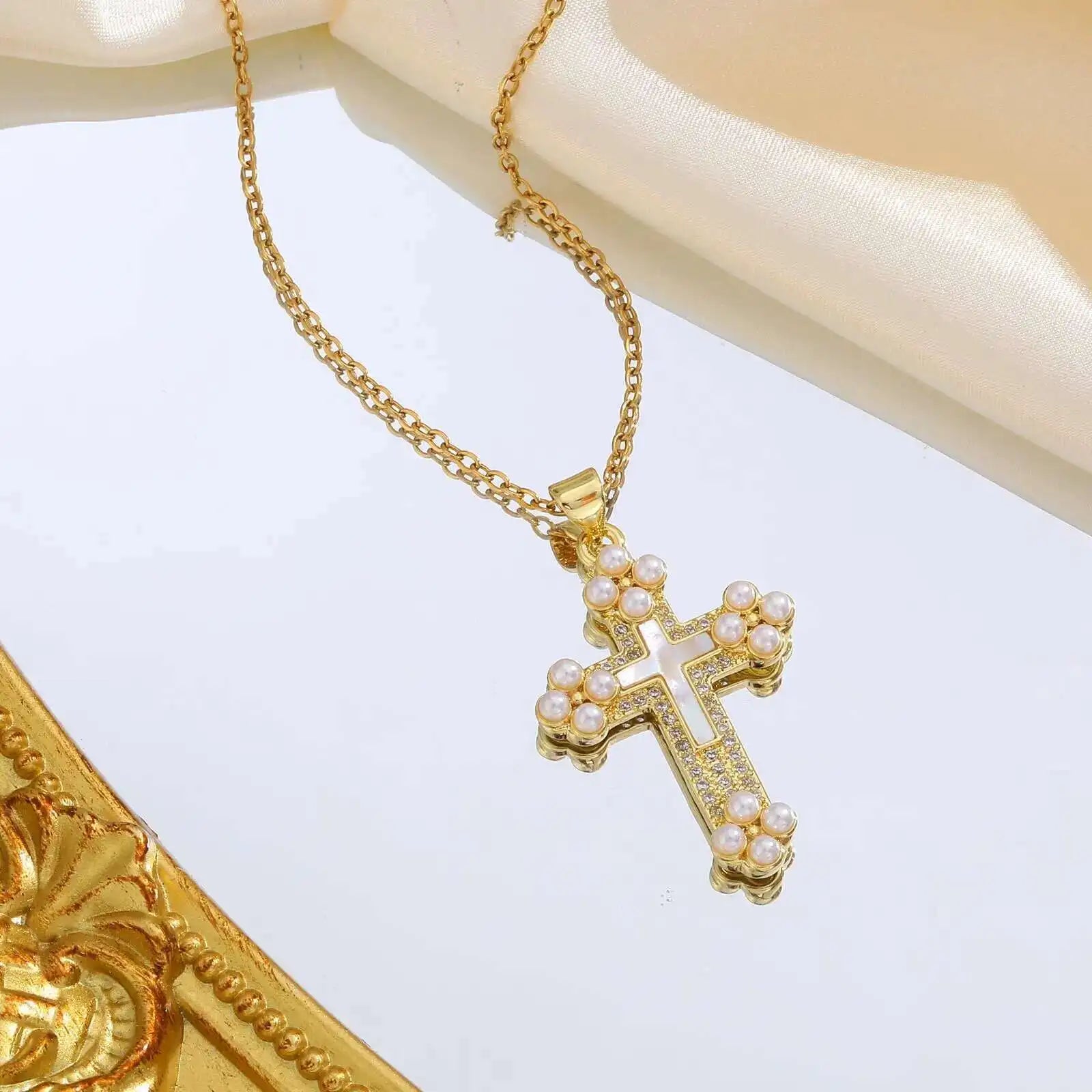 Collier en croix pour femme | modèle #SHANAA