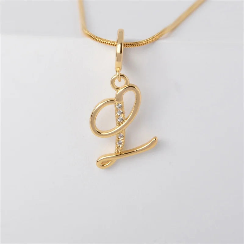 Collier lettre | modèle #SNEEK Ma boutique