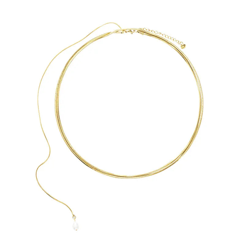 Sautoir femme avec un design très minimaliste 